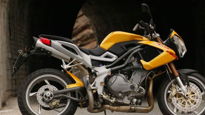 Side Pose Of Benelli Tornado Naked Tre 1130 Sport In Yellow